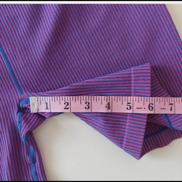 Fabletics High Waist Ribbed Seamless Shorts Size M - Picture 7 of 9